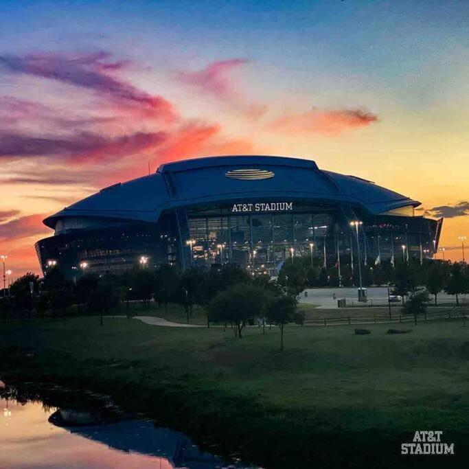 Lovely 2-Bedroom Condo Next To At&T Stadium Arlington Bagian luar foto